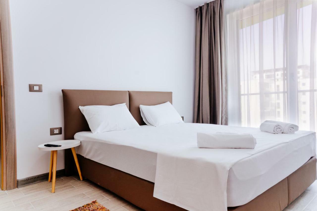 Alezzi Beach Resort นาโวดาริ ภายนอก รูปภาพ