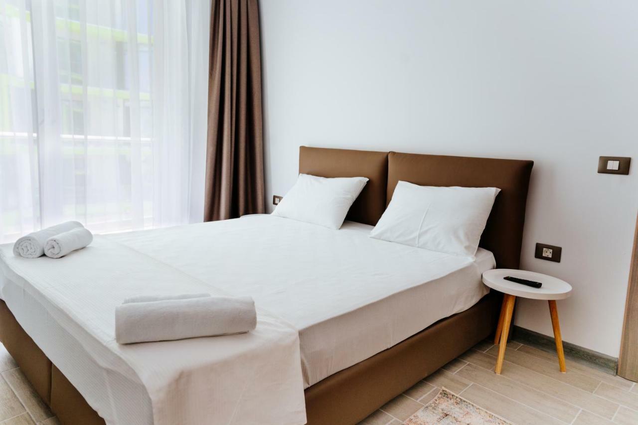 Alezzi Beach Resort นาโวดาริ ภายนอก รูปภาพ