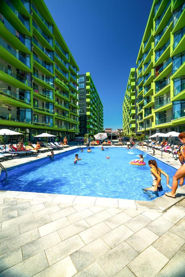 Alezzi Beach Resort นาโวดาริ ภายนอก รูปภาพ