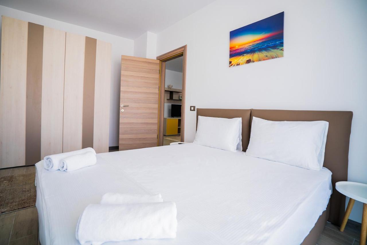 Alezzi Beach Resort นาโวดาริ ภายนอก รูปภาพ