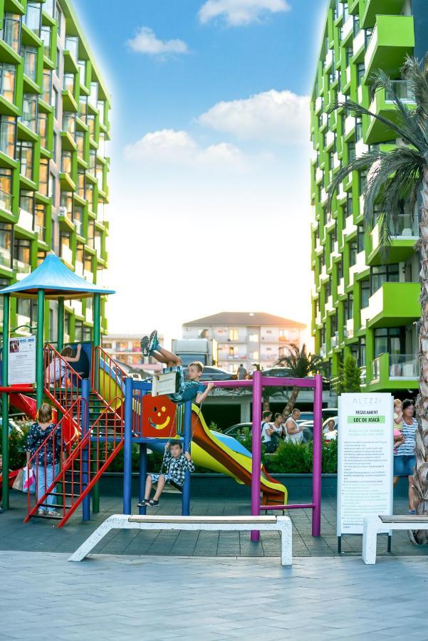 Alezzi Beach Resort นาโวดาริ ภายนอก รูปภาพ