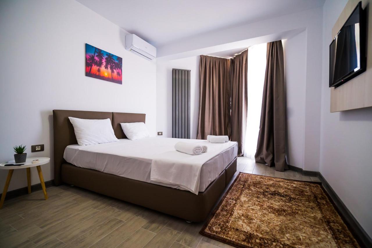 Alezzi Beach Resort นาโวดาริ ภายนอก รูปภาพ